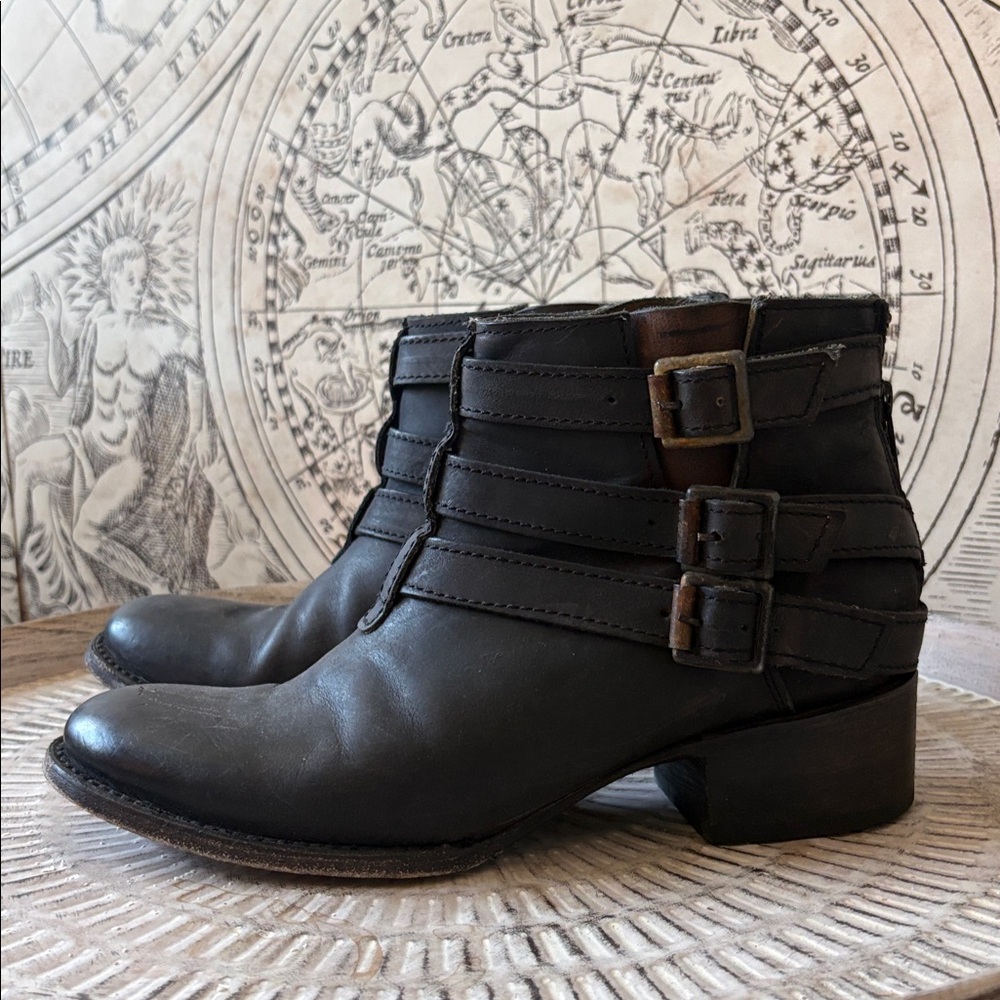 Freebird Soar Size 8 Black Leather Buckle Ankle Boots
